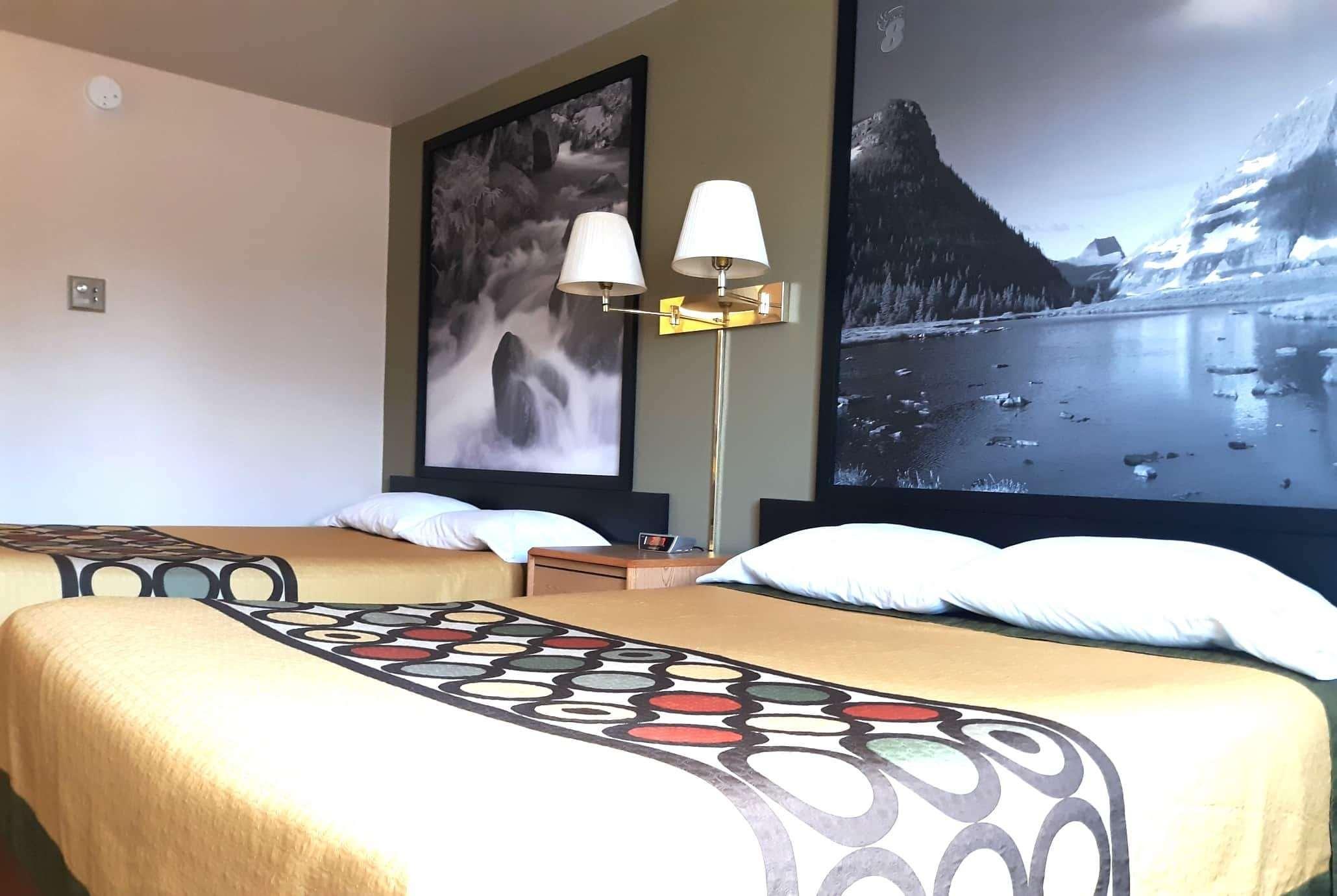 Hotel Super 8 By Wyndham Hamilton Exteriér fotografie