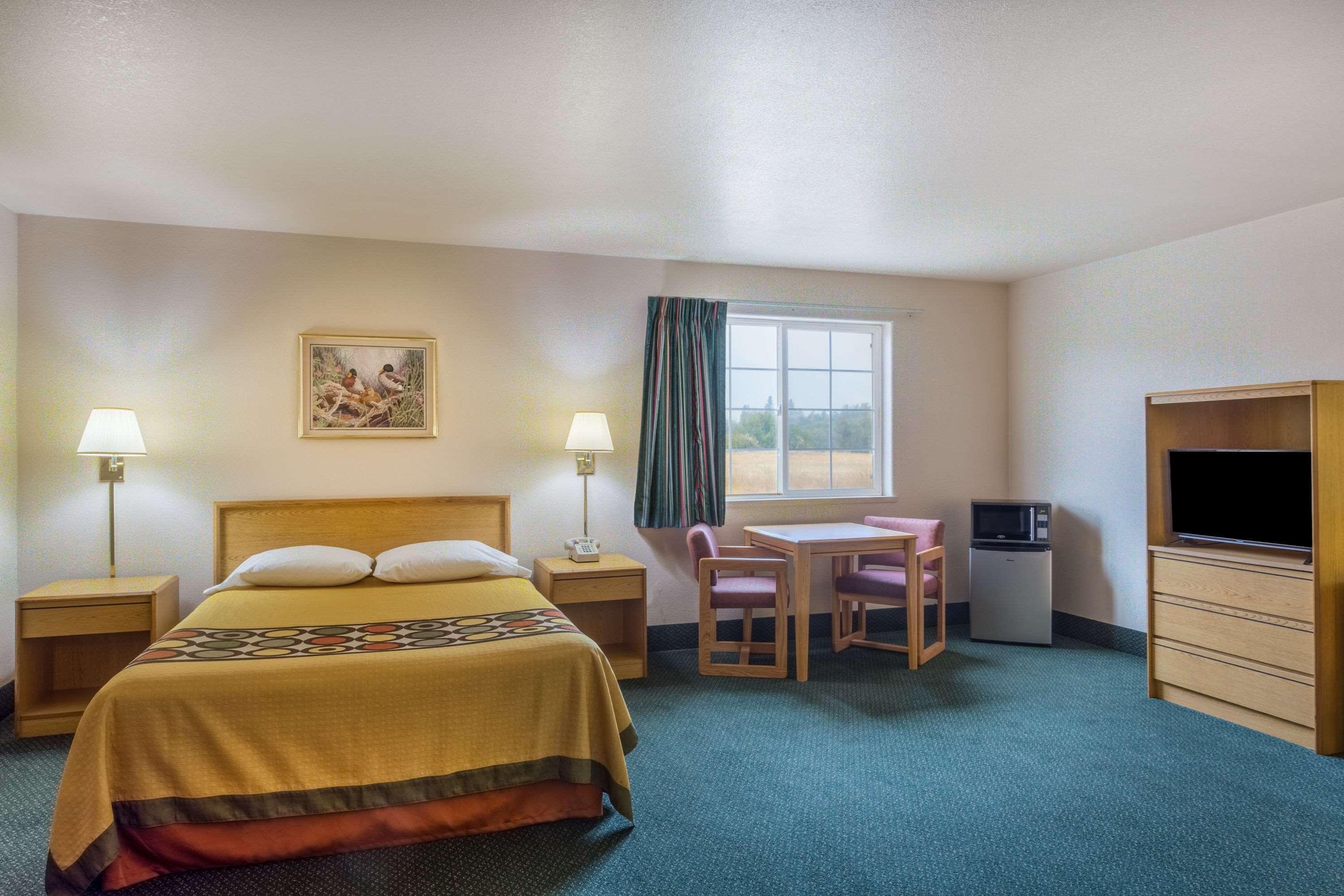 Hotel Super 8 By Wyndham Hamilton Exteriér fotografie