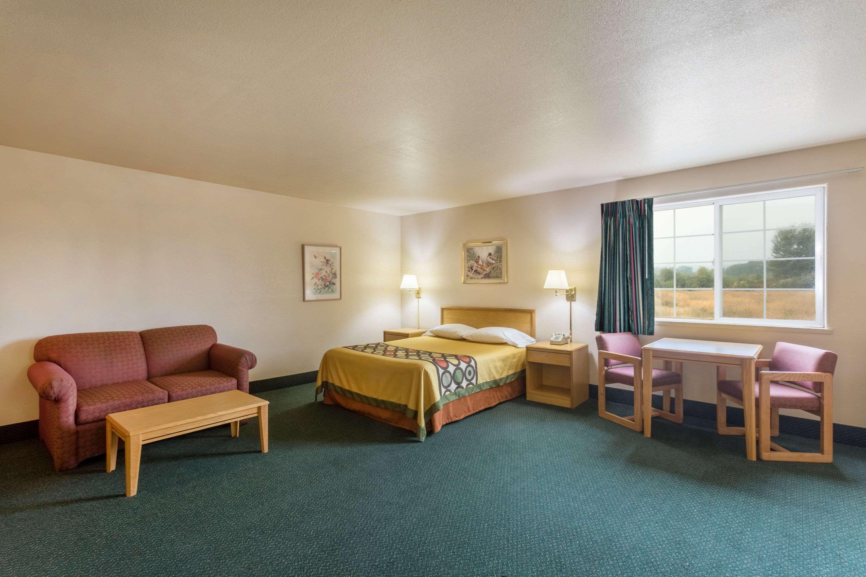 Hotel Super 8 By Wyndham Hamilton Exteriér fotografie